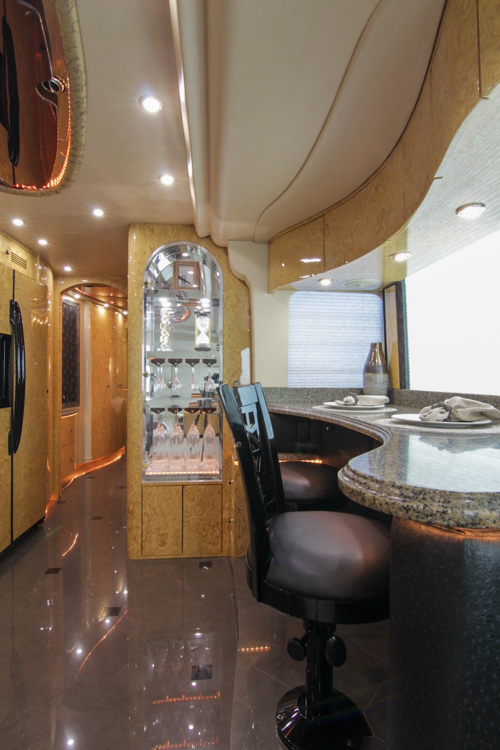 2008 Prevost Millennium  H3-45 For Sale