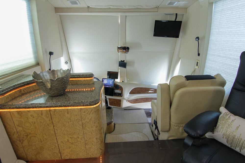 2008 Prevost Millennium  H3-45 For Sale