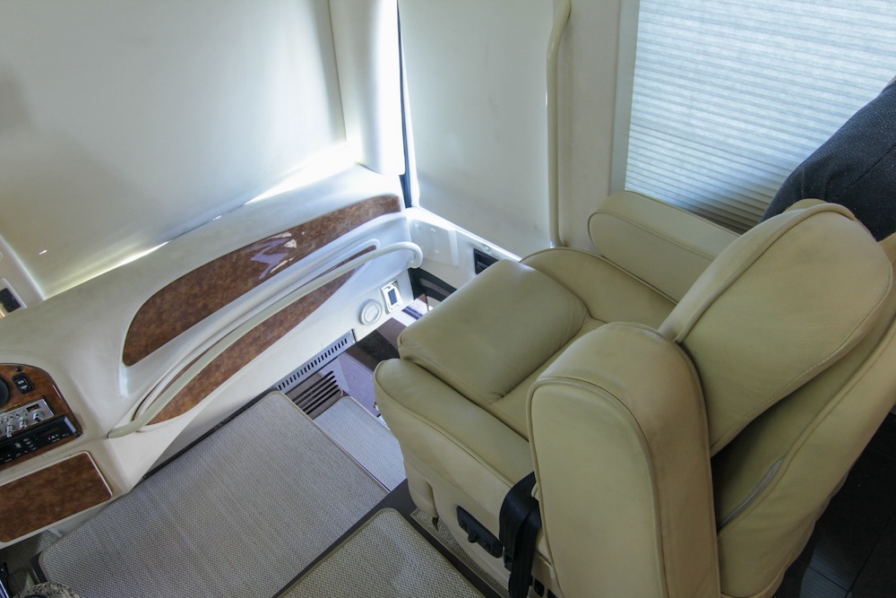 2008 Prevost Millennium  H3-45 For Sale