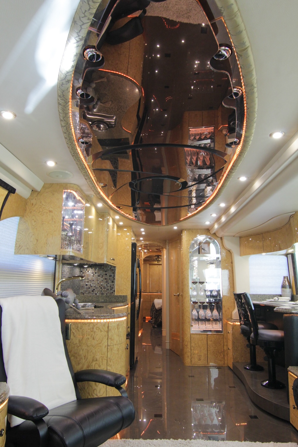 2008 Prevost Millennium  H3-45 For Sale