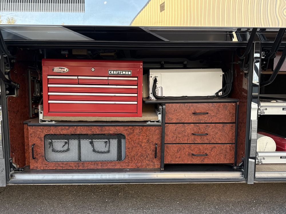 2004 Prevost Royale XLII For Sale