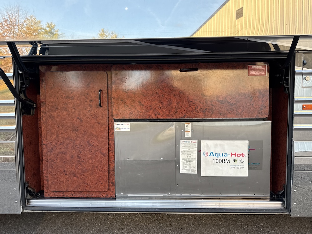 2004 Prevost Royale XLII For Sale