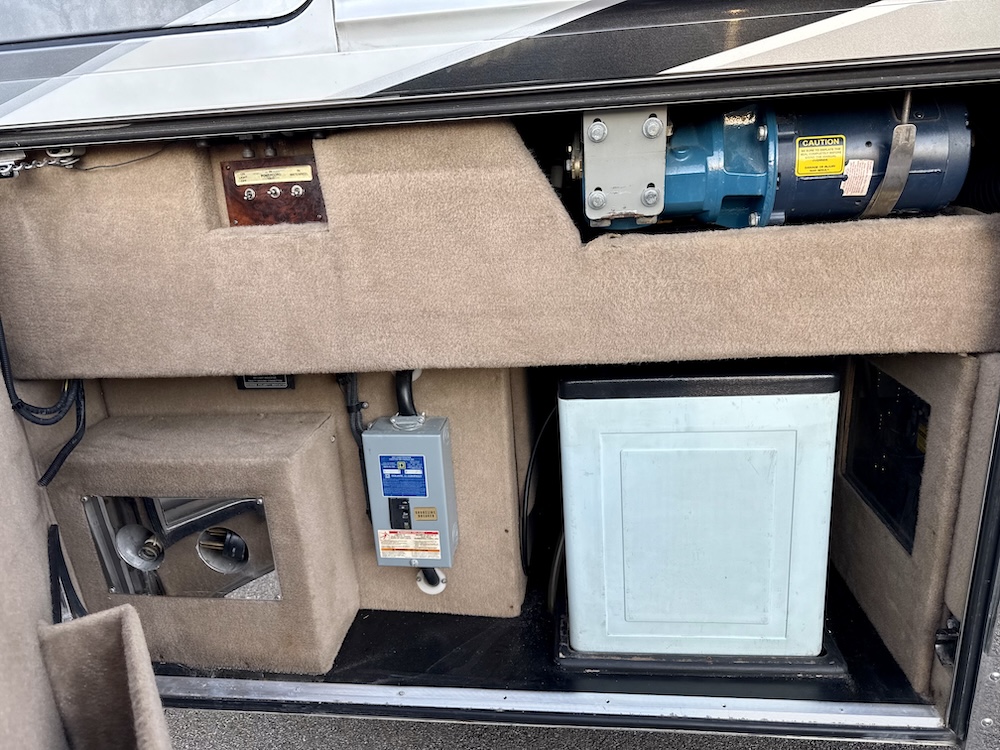 2004 Prevost Royale XLII For Sale