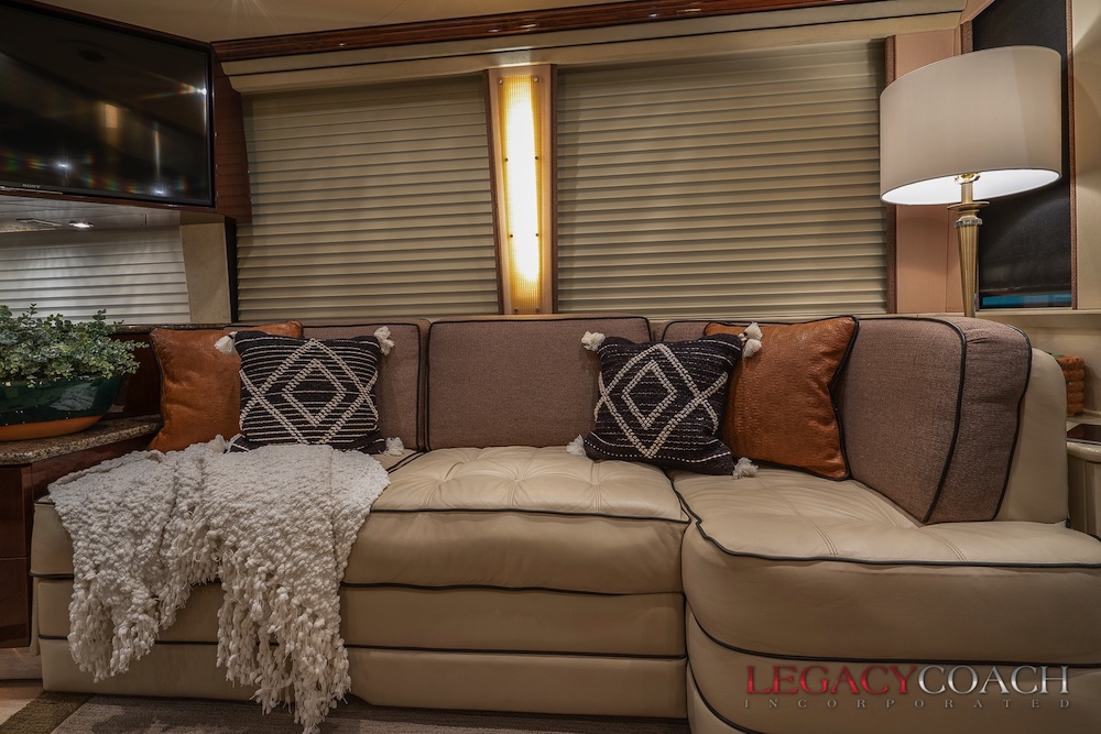 2008 Prevost Country Coach XLII For Sale