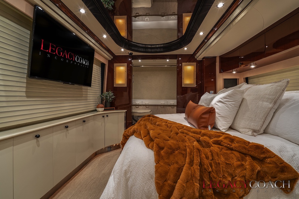 2008 Prevost Country Coach XLII For Sale