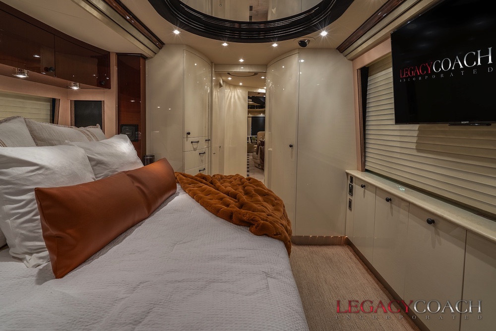 2008 Prevost Country Coach XLII For Sale