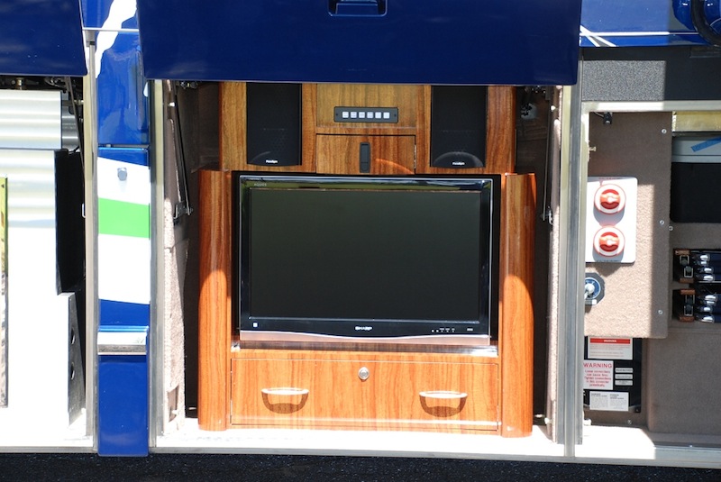 2009 Prevost Marathon H3-45
