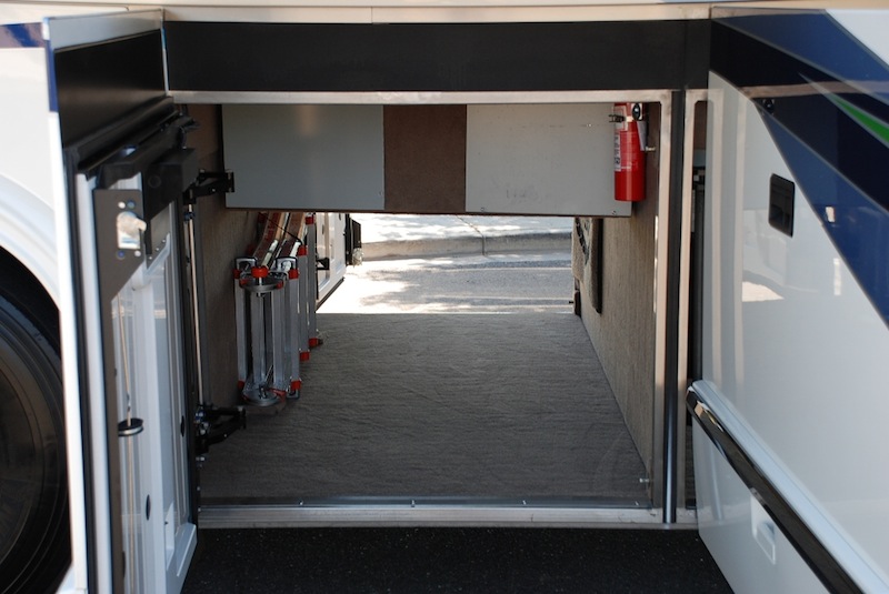 2009 Prevost Marathon H3-45