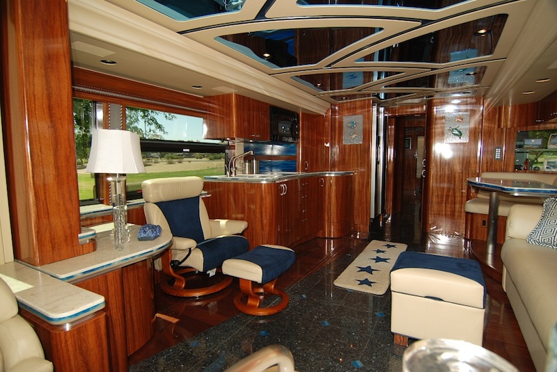 2009 Prevost Marathon H3-45