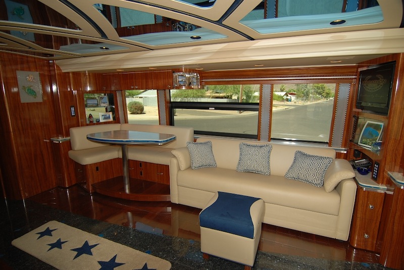 2009 Prevost Marathon H3-45