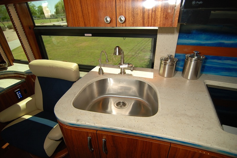 2009 Prevost Marathon H3-45