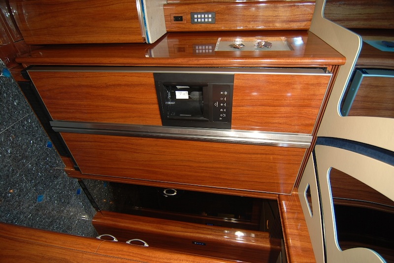 2009 Prevost Marathon H3-45