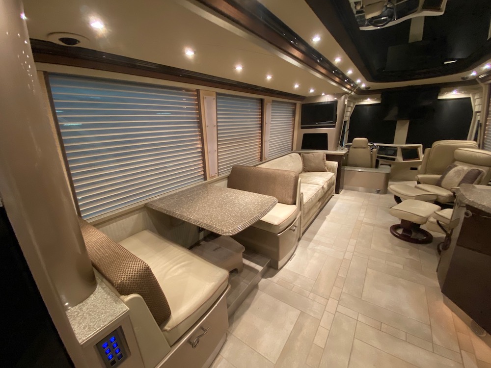 2009 Prevost Country Coach XLII For Sale