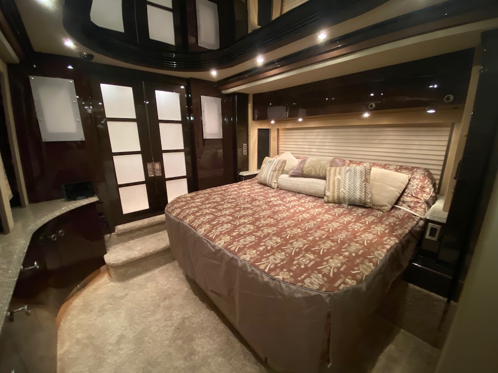 2009 Prevost Country Coach XLII For Sale