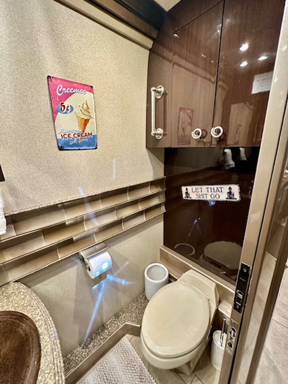 2009 Prevost Country Coach XLII For Sale