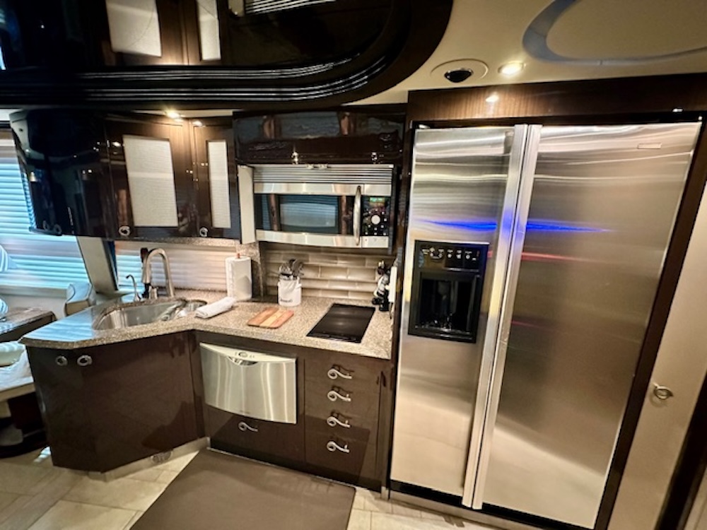 2009 Prevost Country Coach XLII For Sale