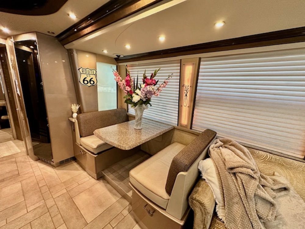 2009 Prevost Country Coach XLII For Sale