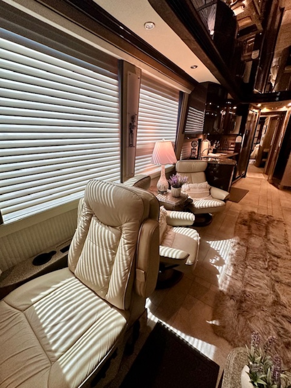 2009 Prevost Country Coach XLII For Sale
