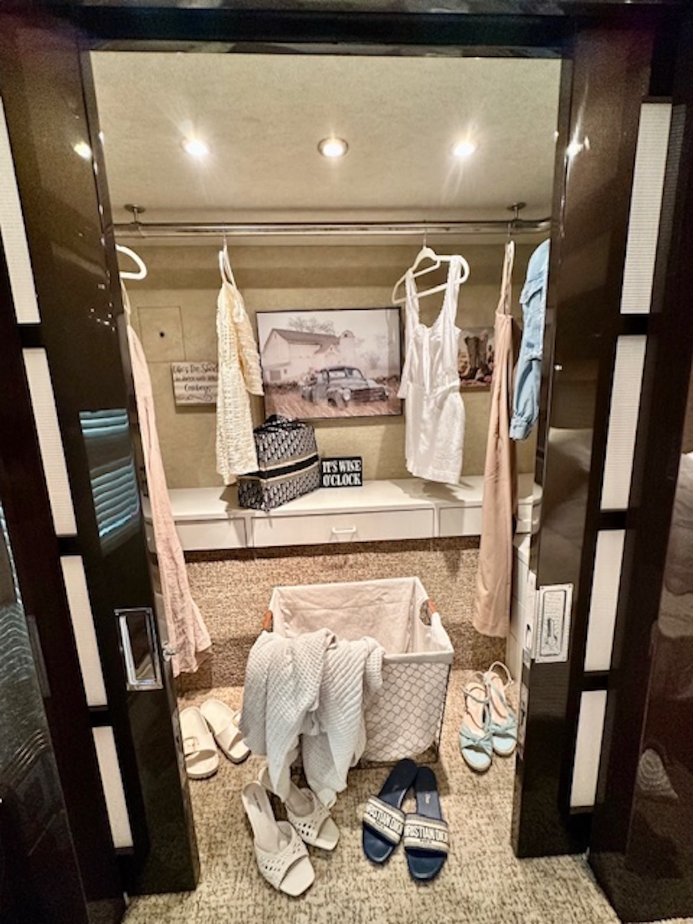 2009 Prevost Country Coach XLII For Sale
