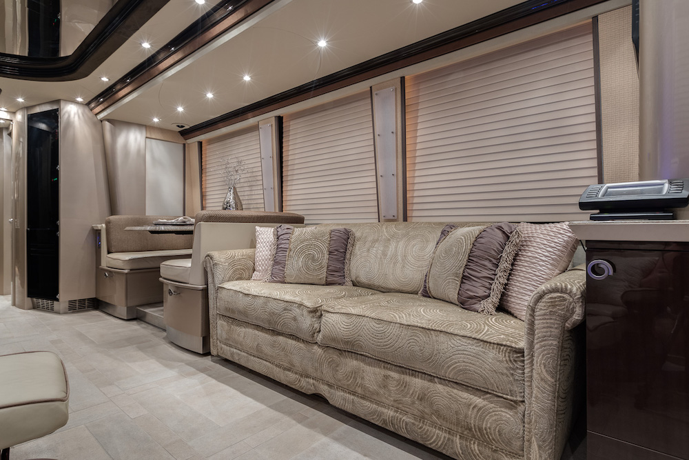 2009 Prevost Country Coach XLII For Sale