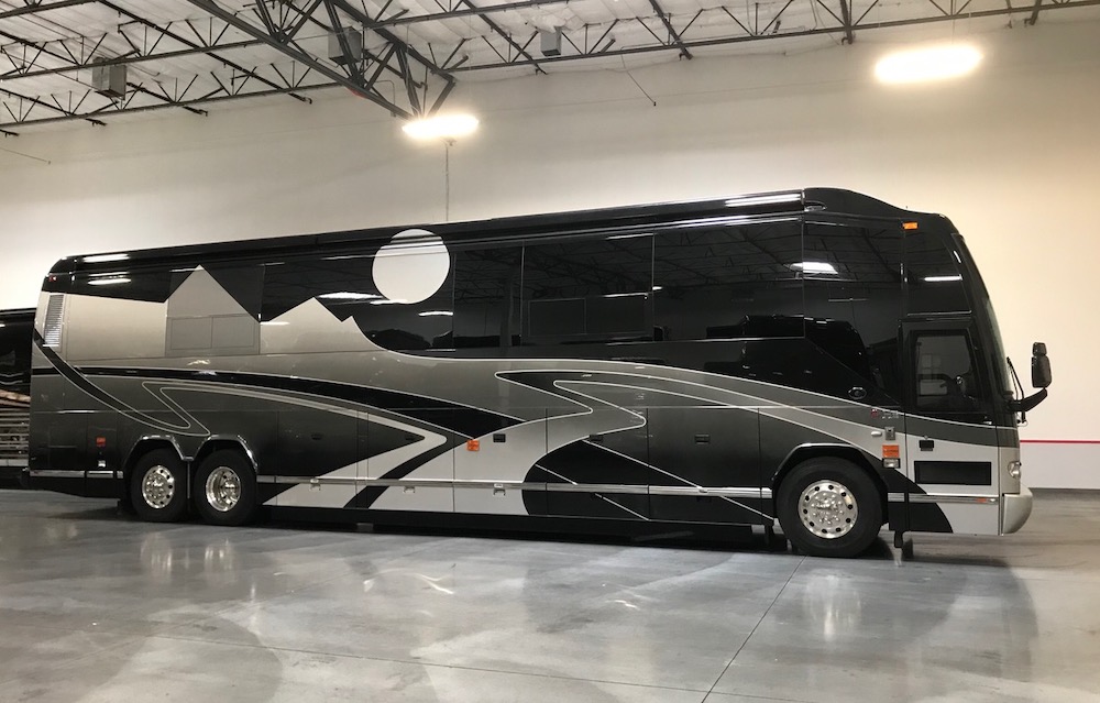 2009 Prevost Featherlite H3-45 For Sale