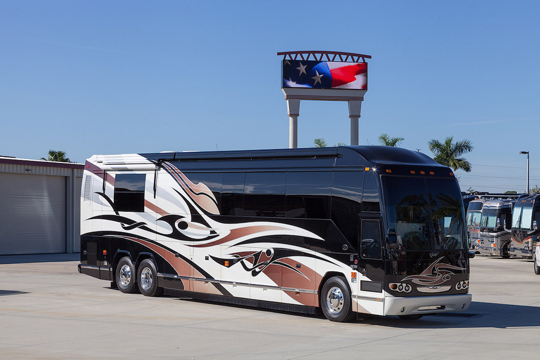 2009 Prevost Featherlite H3-45 For Sale