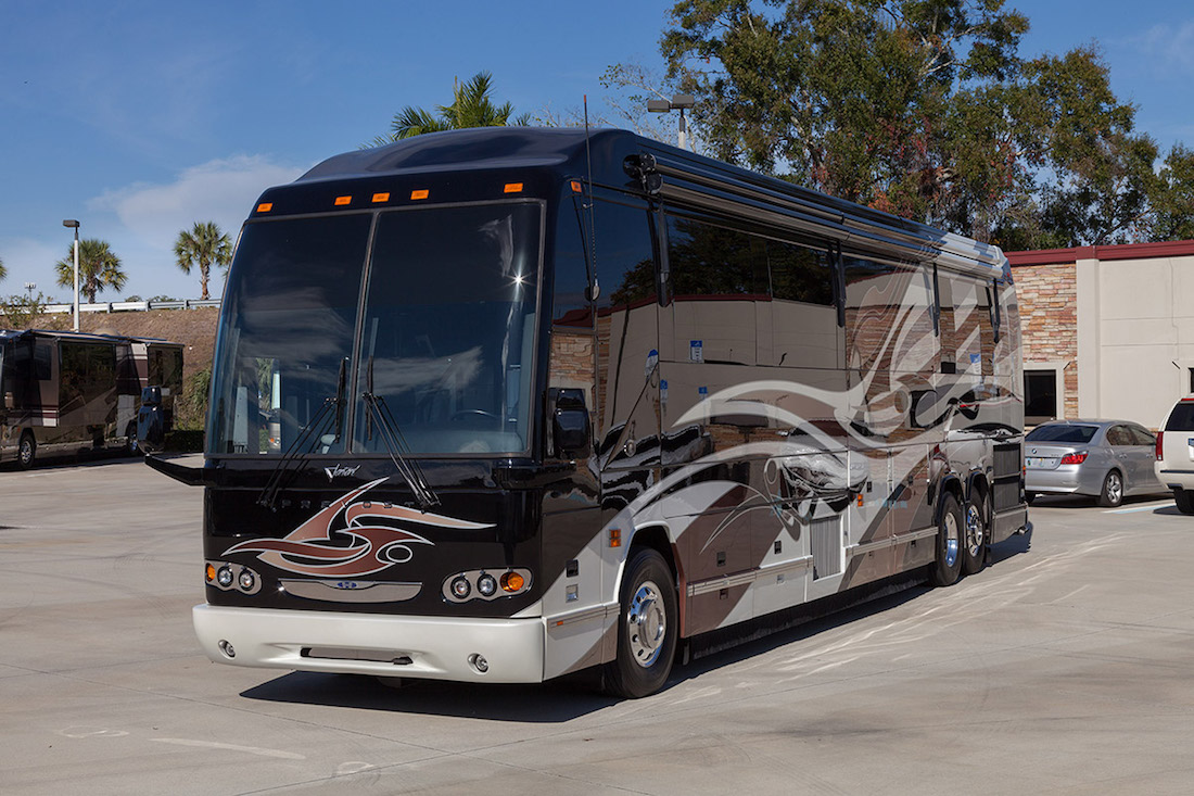 2009 Prevost Featherlite H3-45 For Sale