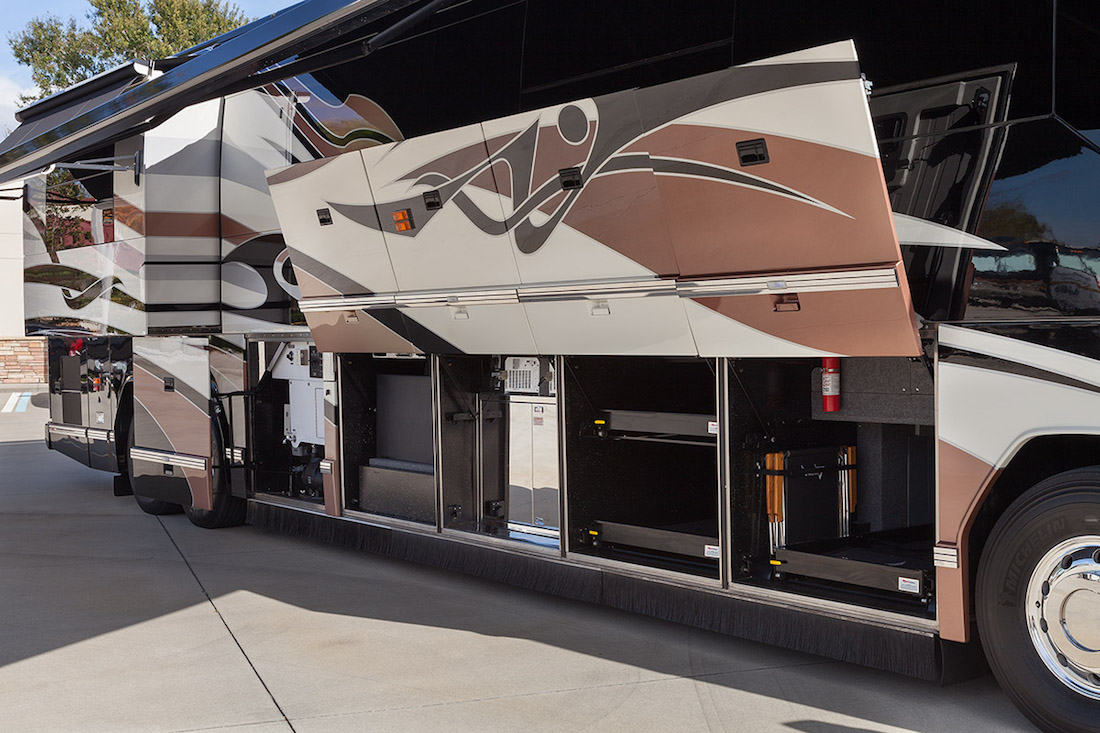 2009 Prevost Featherlite H3-45 For Sale