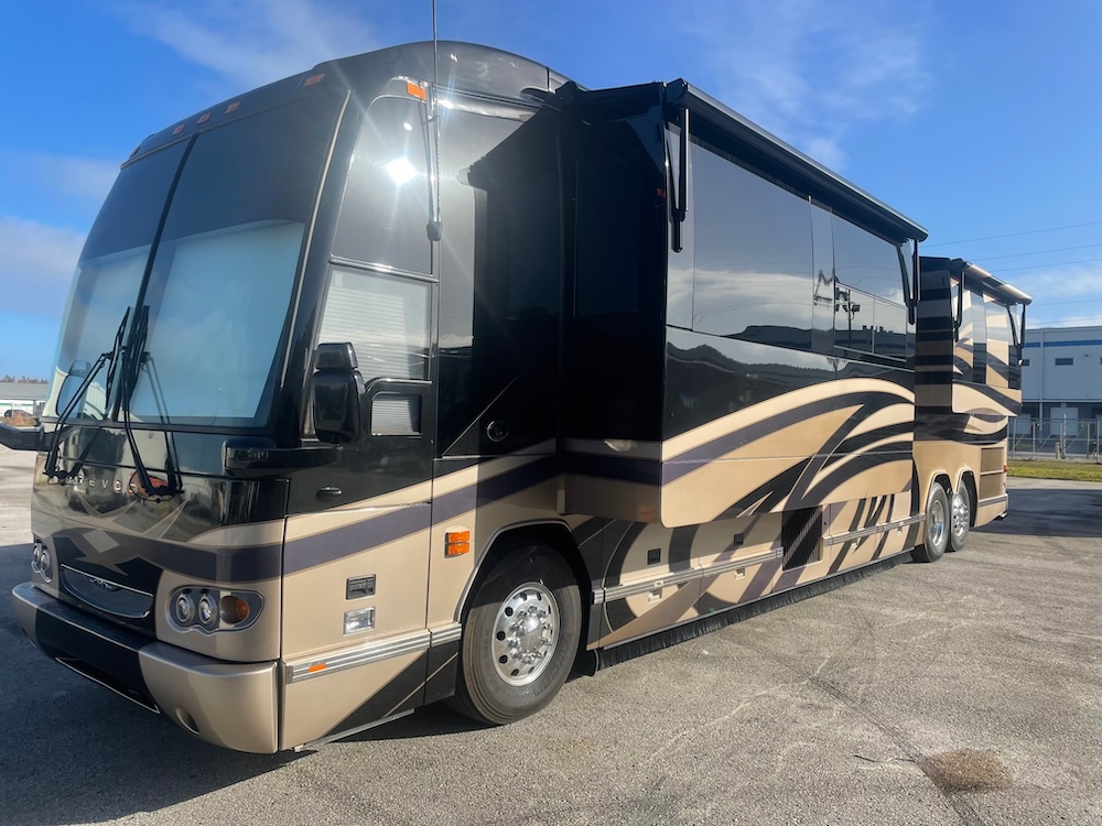 2009 Prevost Featherlite H3-45 For Sale