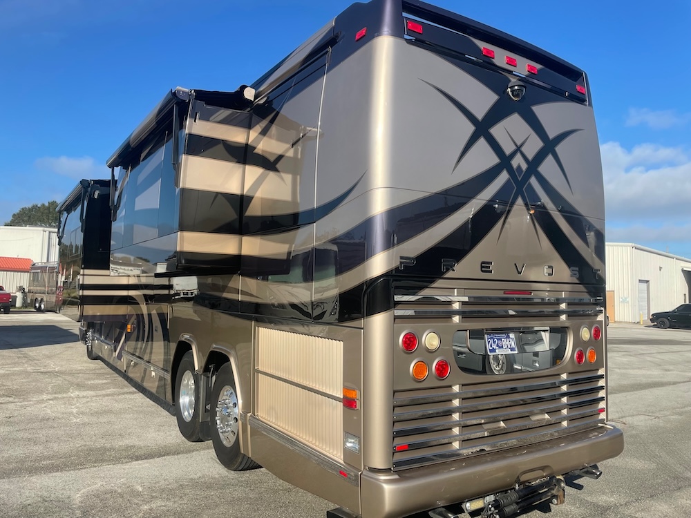 2009 Prevost Featherlite H3-45 For Sale