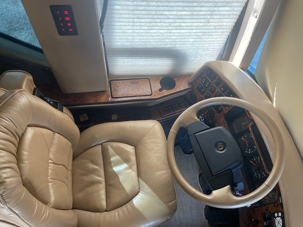 2009 Prevost Featherlite H3-45 For Sale