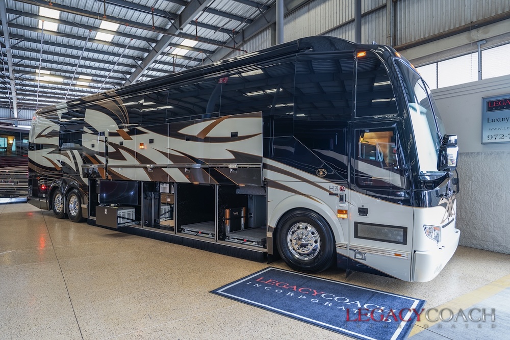 2009 Prevost Featherlite H3-45 For Sale