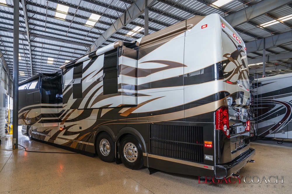 2009 Prevost Featherlite H3-45 For Sale