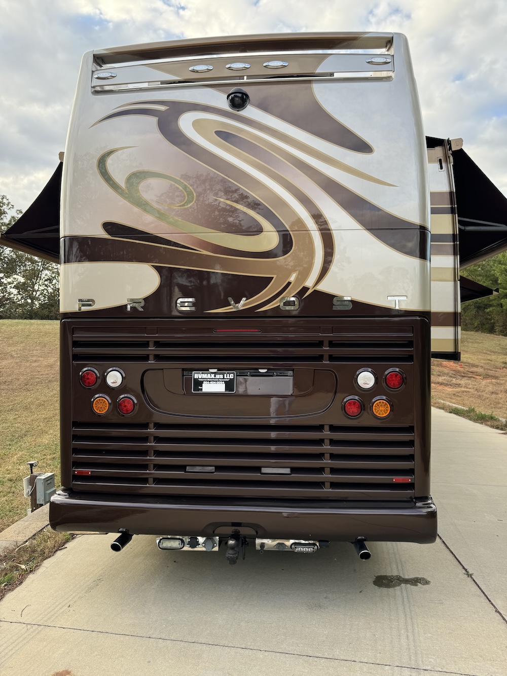 2009 Prevost Featherlite H3-45 For Sale