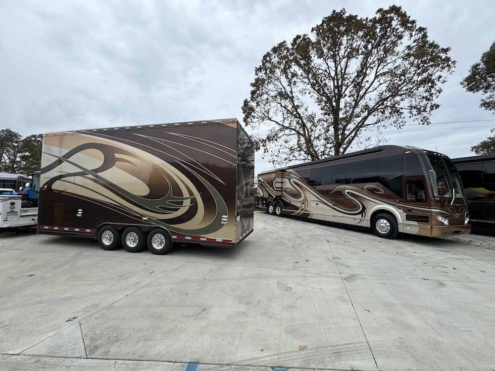 2009 Prevost Featherlite H3-45 For Sale