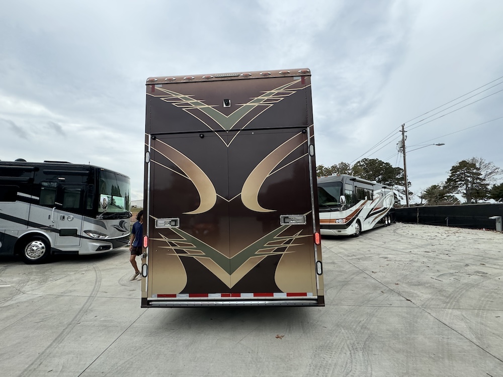 2009 Prevost Featherlite H3-45 For Sale