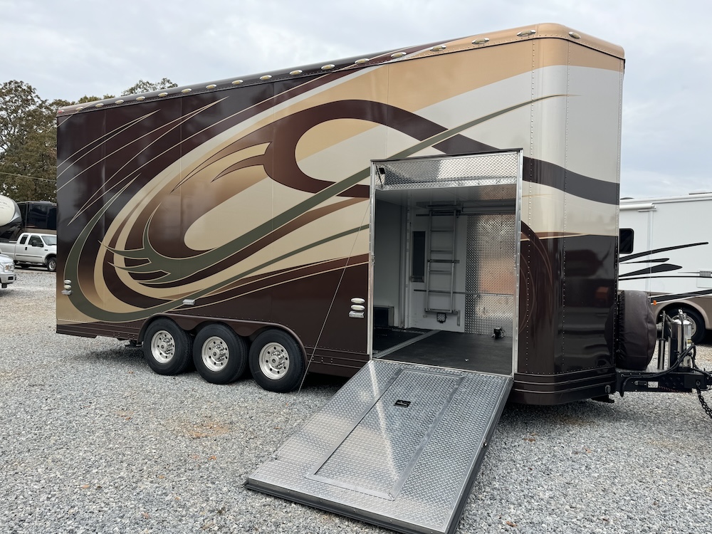 2009 Prevost Featherlite H3-45 For Sale