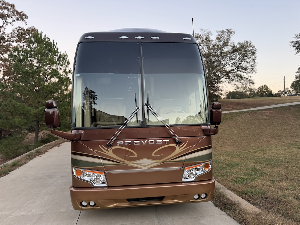 2009 Prevost Featherlite H3-45 For Sale