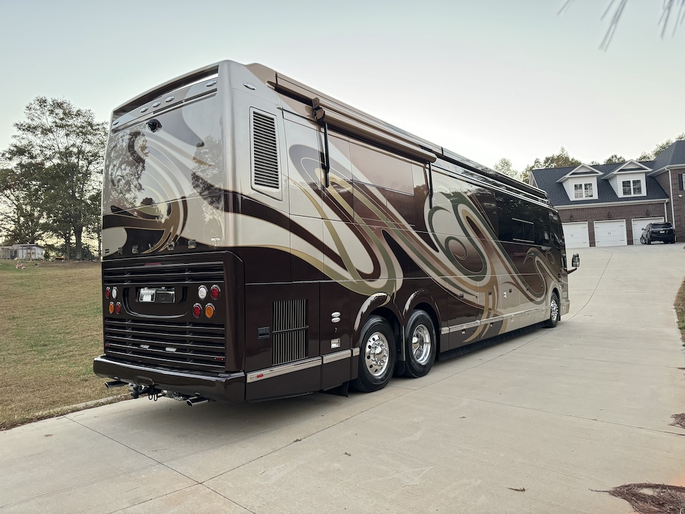 2009 Prevost Featherlite H3-45 For Sale