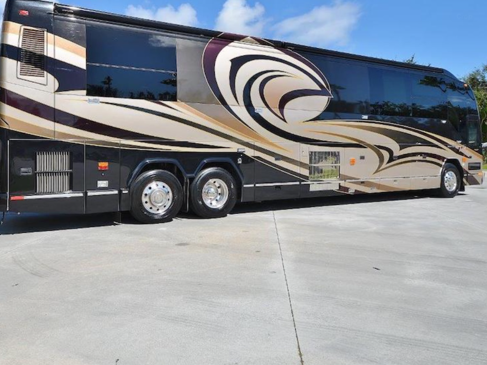2008 Prevost  H3-45 For Sale