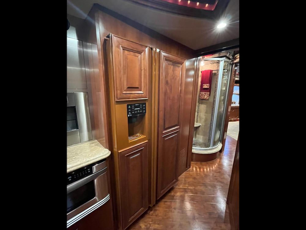 2008 Prevost  H3-45 For Sale