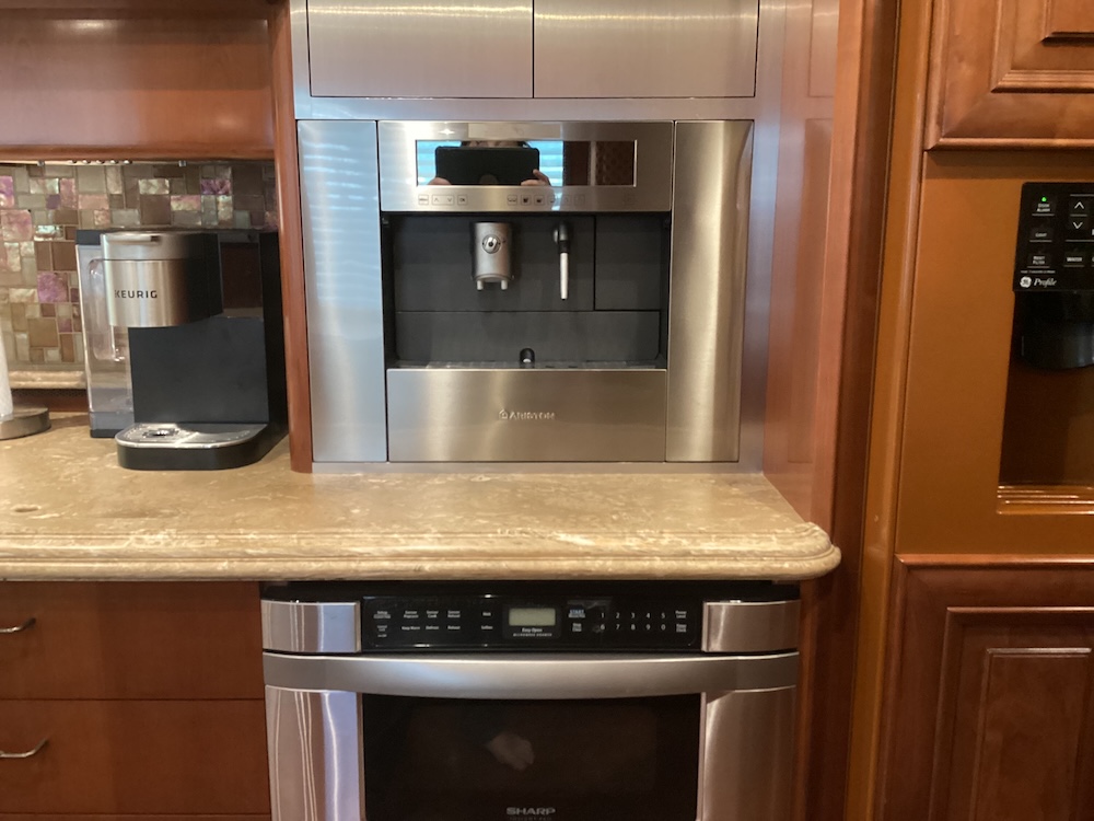 2008 Prevost  H3-45 For Sale