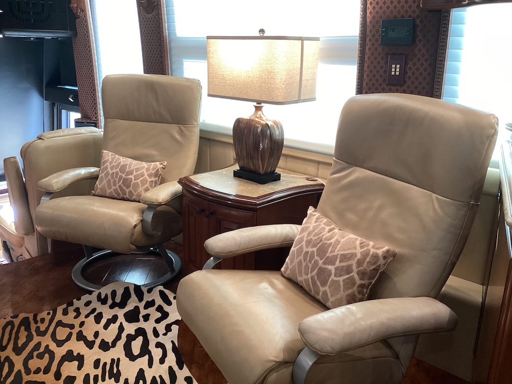 2008 Prevost  H3-45 For Sale