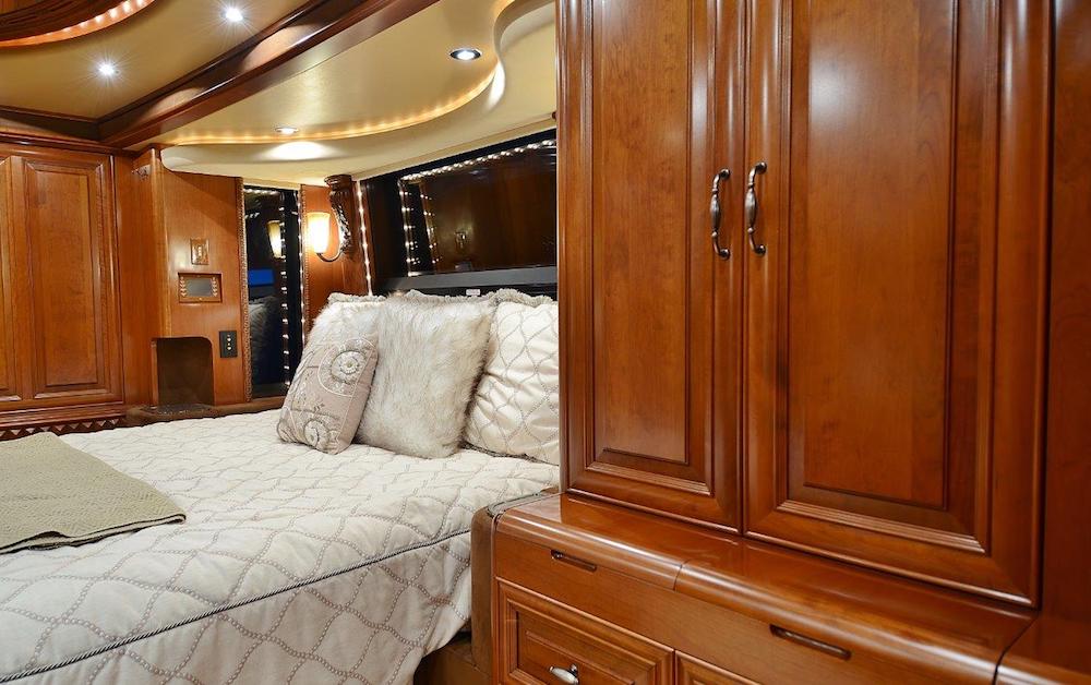 2009 Prevost Liberty H3-45 For Sale