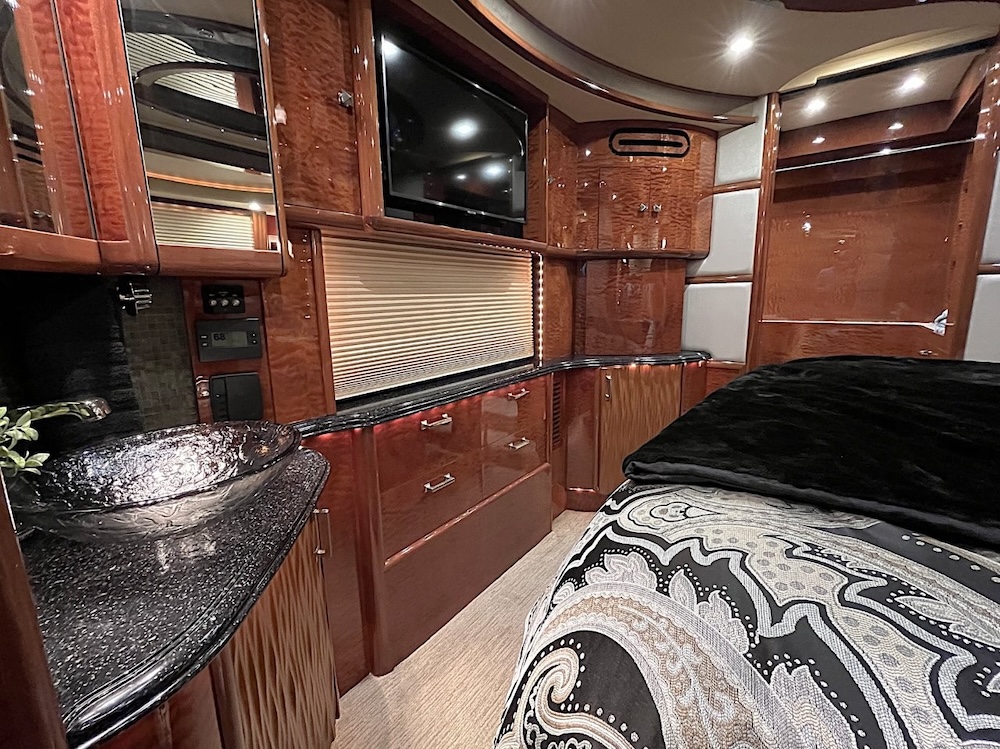 2009 Prevost Liberty XLII For Sale