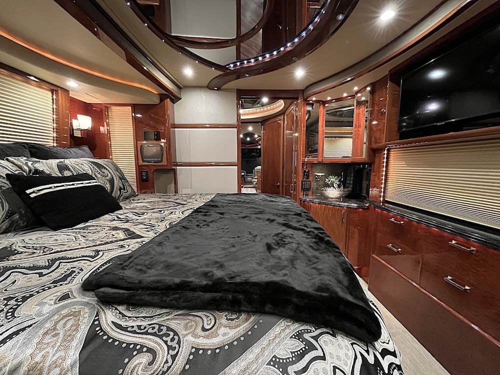 2009 Prevost Liberty XLII For Sale