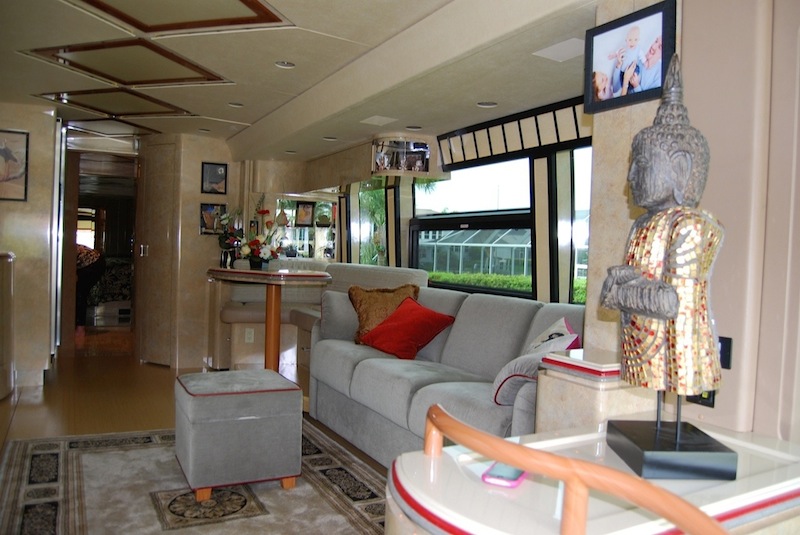 2009 Prevost Marathon H3-45 For Sale