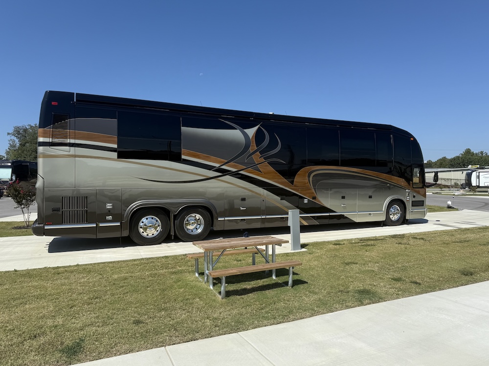 2009 Prevost Marathon H3-45 For Sale