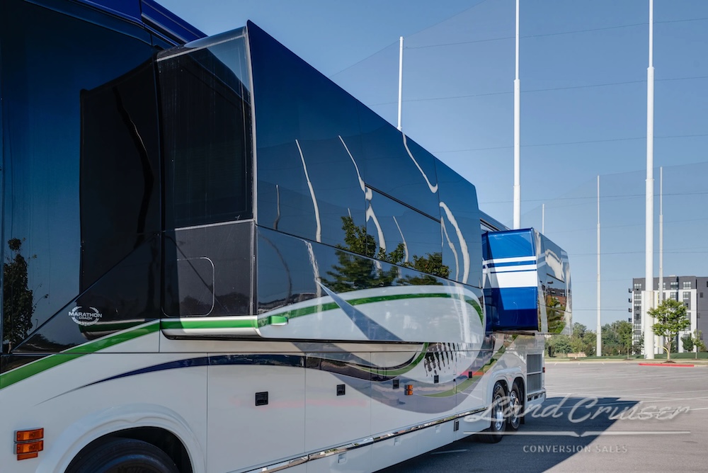 2009 Prevost Marathon  H3-45 For Sale