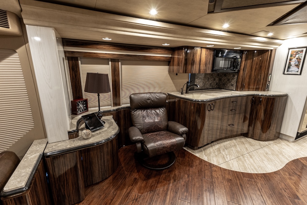 2009 Prevost Marathon  H3-45 For Sale